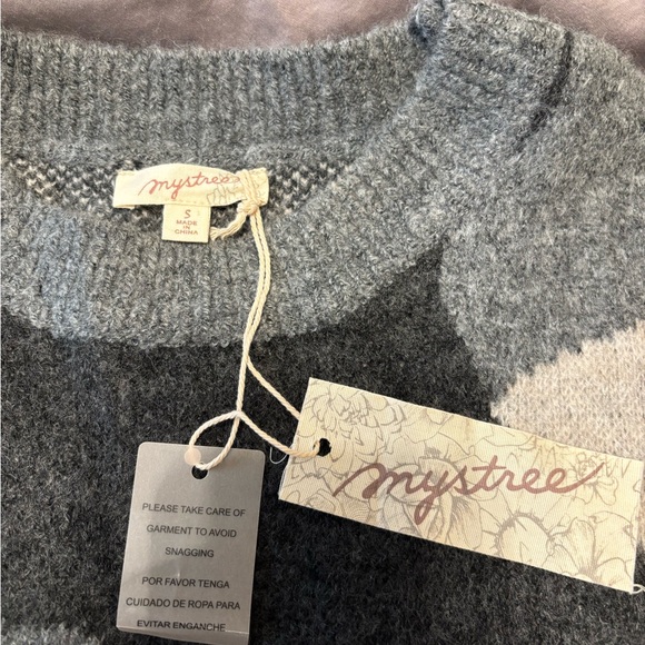Mystree Gray and Cream Patterned Sweater - Picture 4 of 9